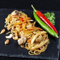 Thai jellegű sült tészta