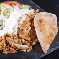 Kebap Salátatál pitával